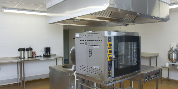 Limpiezas Campanas Extractoras de Cocinas en Toledo · Cocina de Hospitales